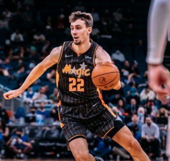 绪在更衣室 绪在更衣室