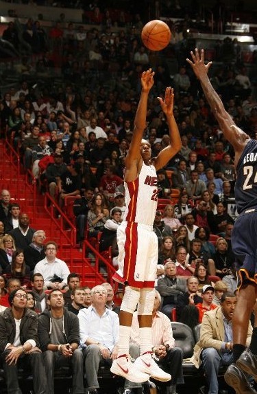 赛季中段微 赛季中段微